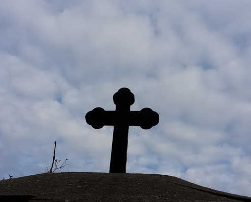 Kreuz auf der Kirchgartenmauer1